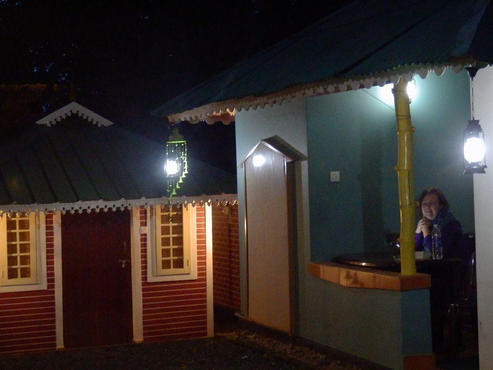 Green Garden Cottage Thekkady Extérieur photo