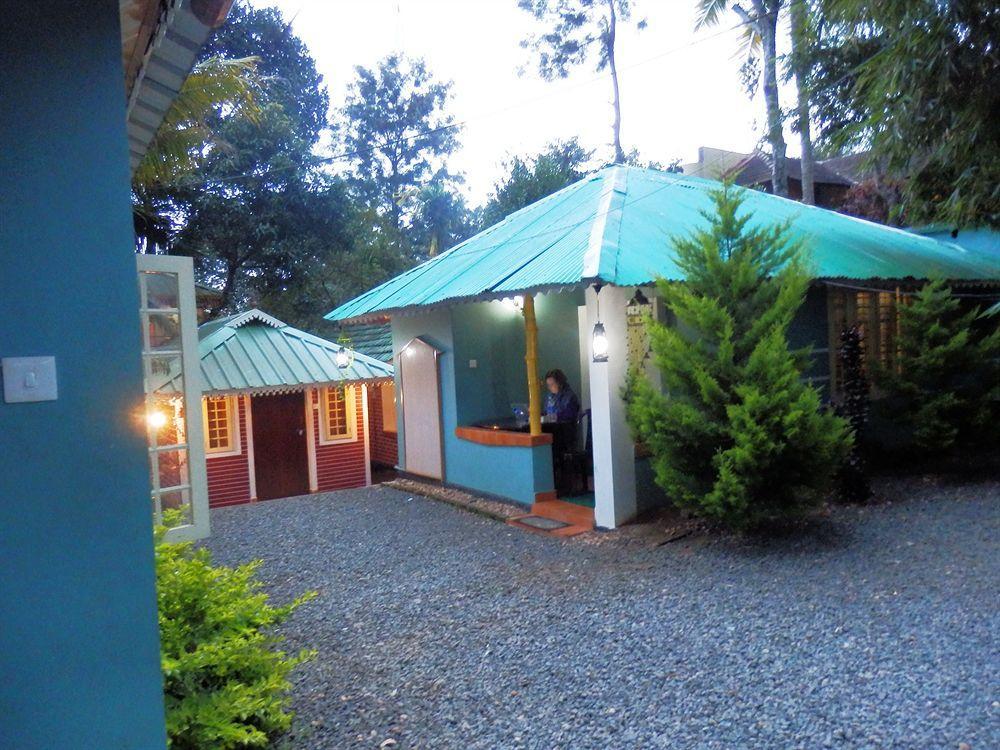 Green Garden Cottage Thekkady Extérieur photo