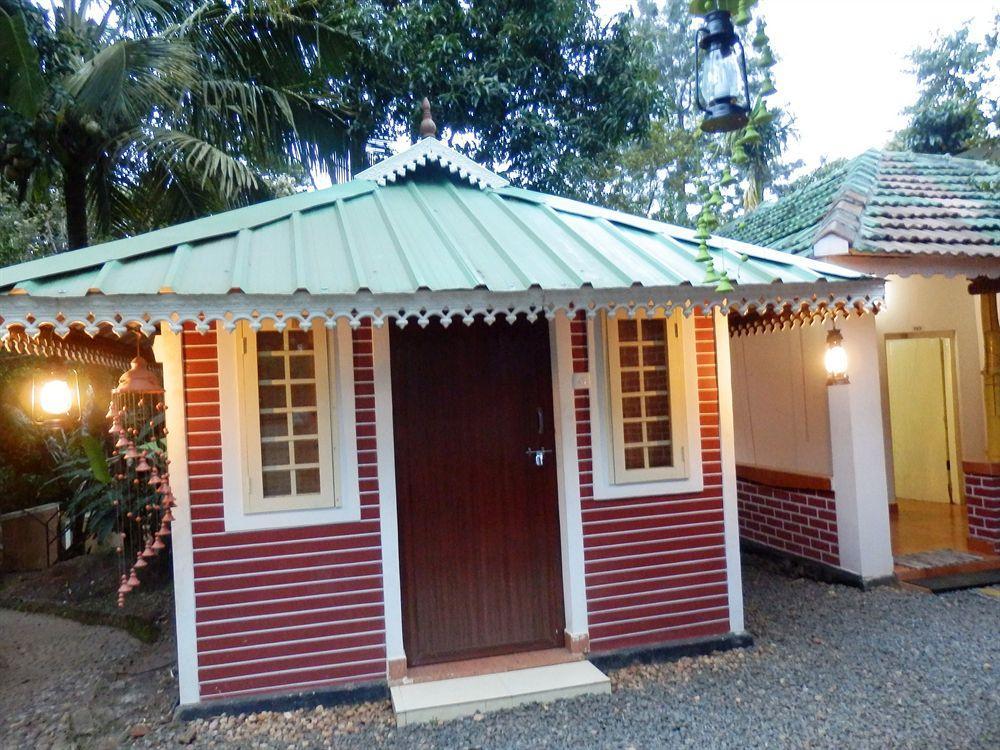 Green Garden Cottage Thekkady Extérieur photo