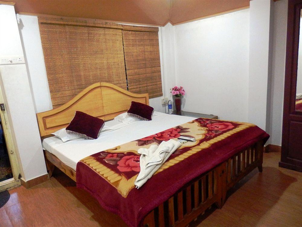 Green Garden Cottage Thekkady Extérieur photo