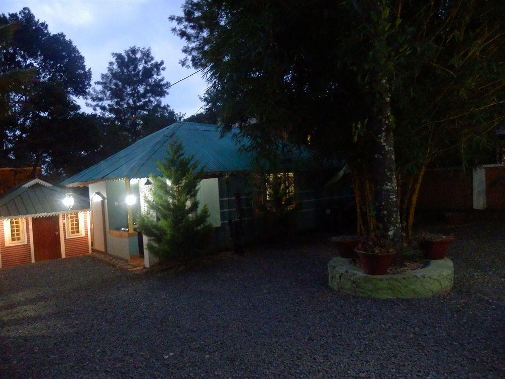 Green Garden Cottage Thekkady Extérieur photo