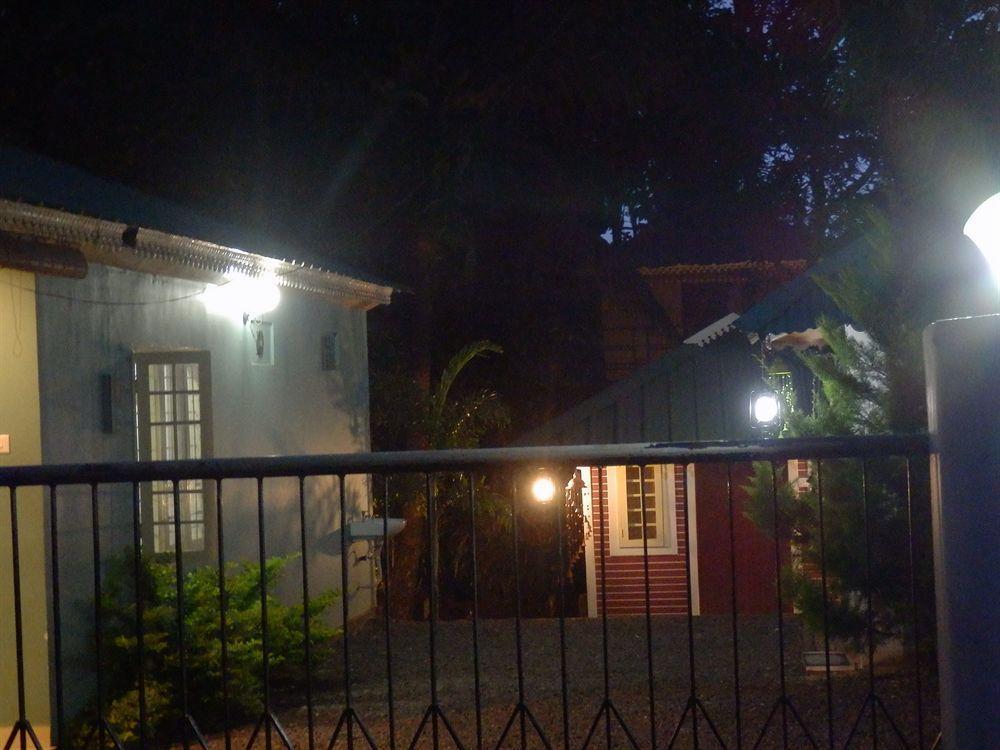 Green Garden Cottage Thekkady Extérieur photo