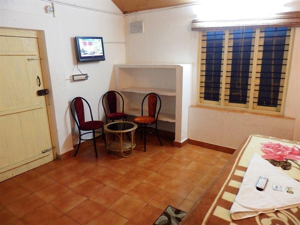 Green Garden Cottage Thekkady Extérieur photo