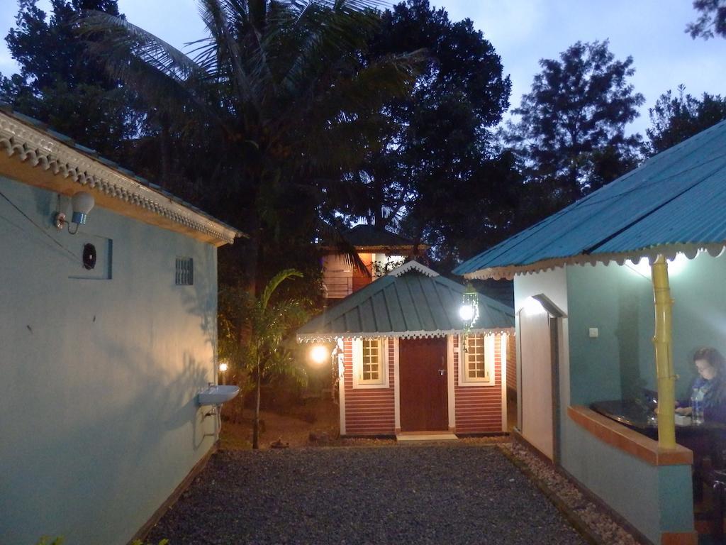 Green Garden Cottage Thekkady Extérieur photo
