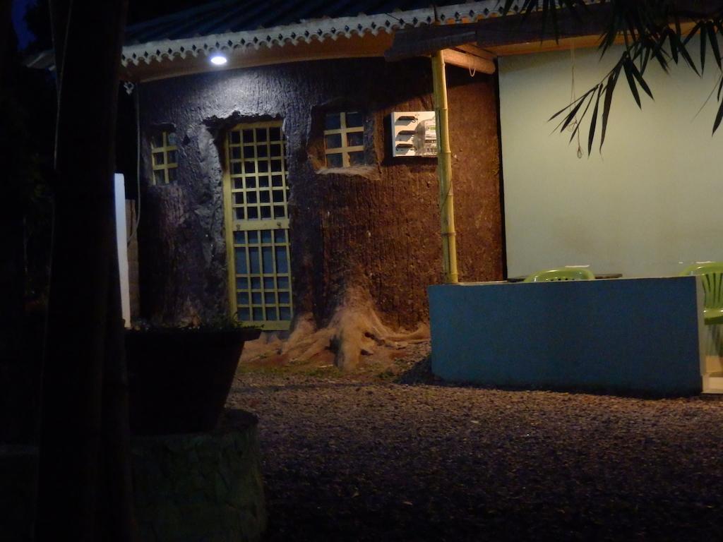Green Garden Cottage Thekkady Extérieur photo