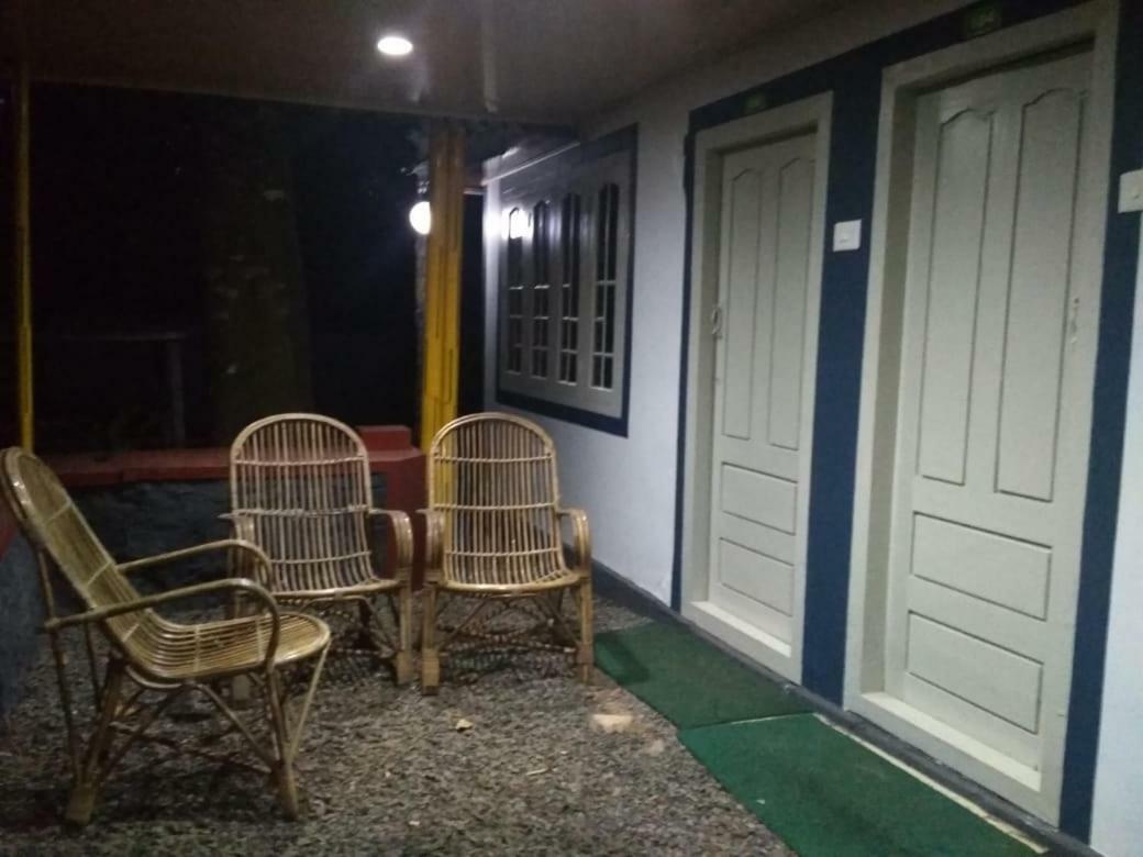 Green Garden Cottage Thekkady Extérieur photo